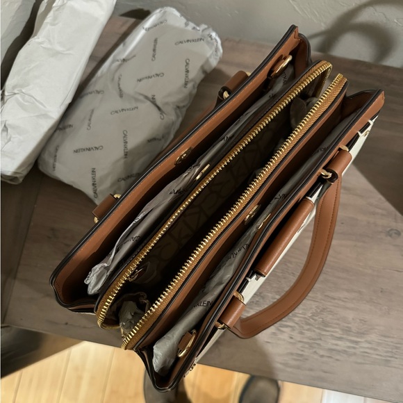 CALVIN KLEIN ✨ SATCHEL - Picture 6 of 12